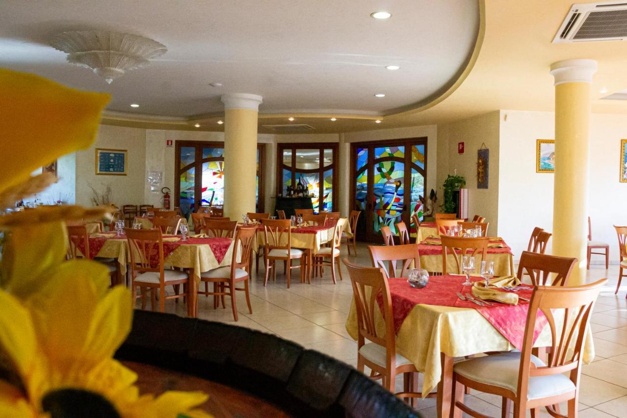 Hotel L'Ancora Капо Ватикано Екстериор снимка