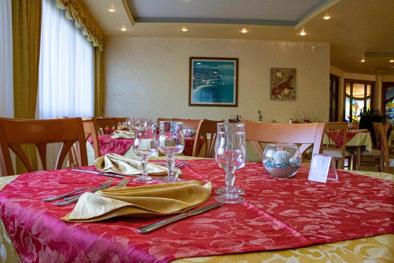 Hotel L'Ancora Капо Ватикано Екстериор снимка