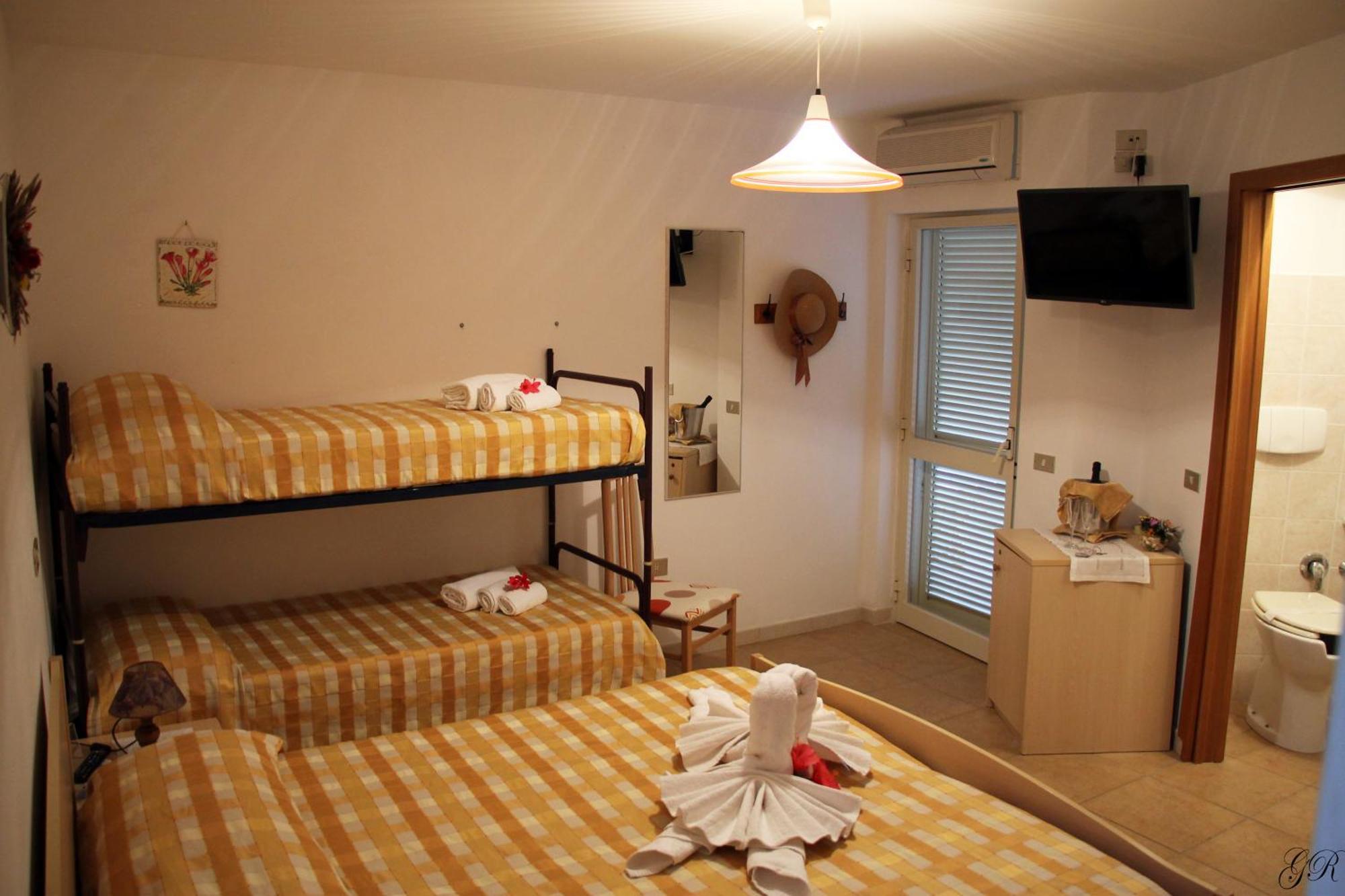 Hotel L'Ancora Капо Ватикано Екстериор снимка