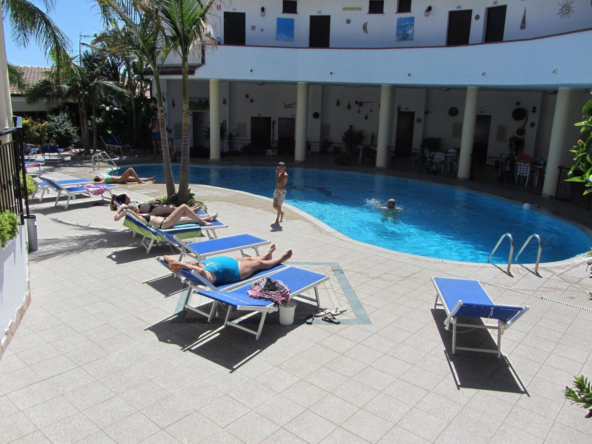 Hotel L'Ancora Капо Ватикано Екстериор снимка