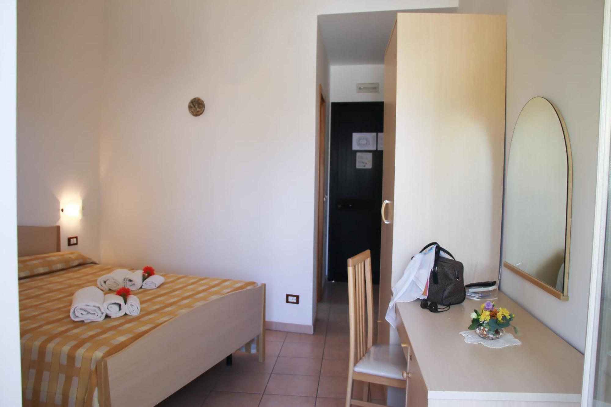 Hotel L'Ancora Капо Ватикано Екстериор снимка