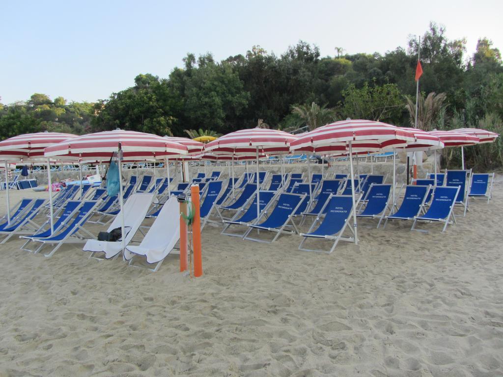 Hotel L'Ancora Капо Ватикано Екстериор снимка