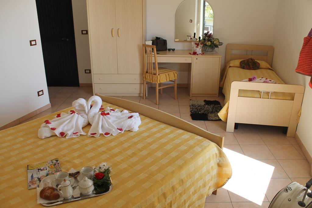 Hotel L'Ancora Капо Ватикано Екстериор снимка