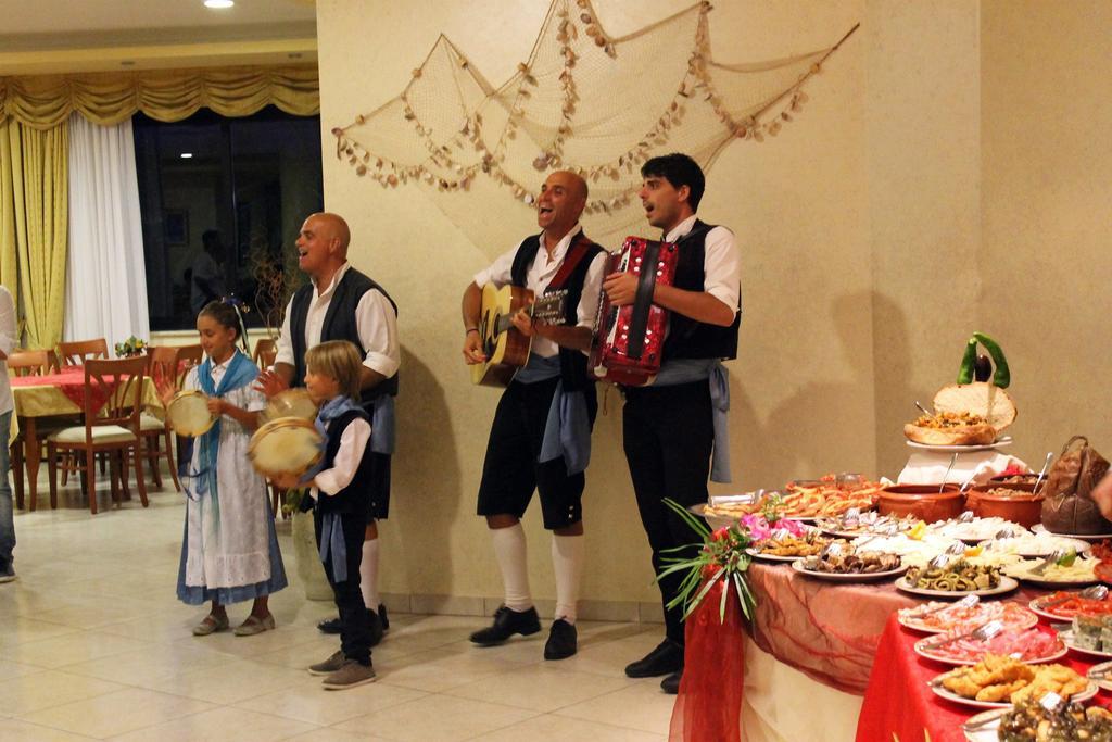 Hotel L'Ancora Капо Ватикано Екстериор снимка