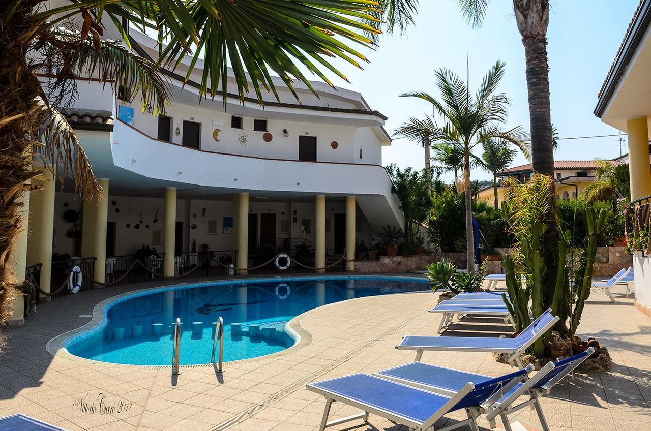 Hotel L'Ancora Капо Ватикано Екстериор снимка